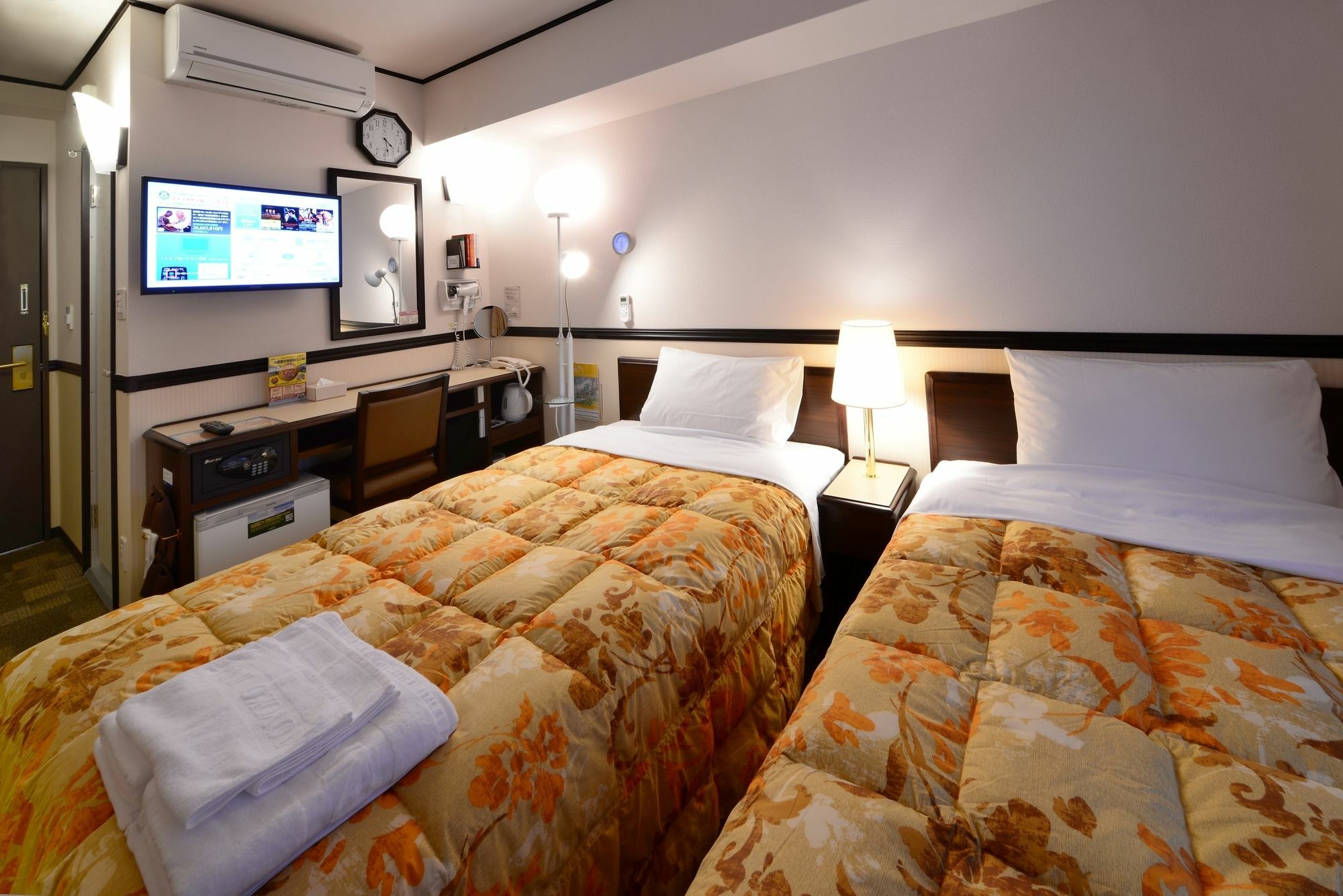Toyoko Asakusa Senzoku Tsukuba Express Hotel Präfektur Tokio